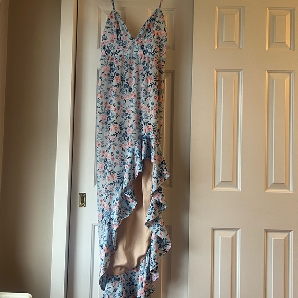 Lovers and Friends Ahamani Gown in Meadow Floral NWT - Picture 4 of 5